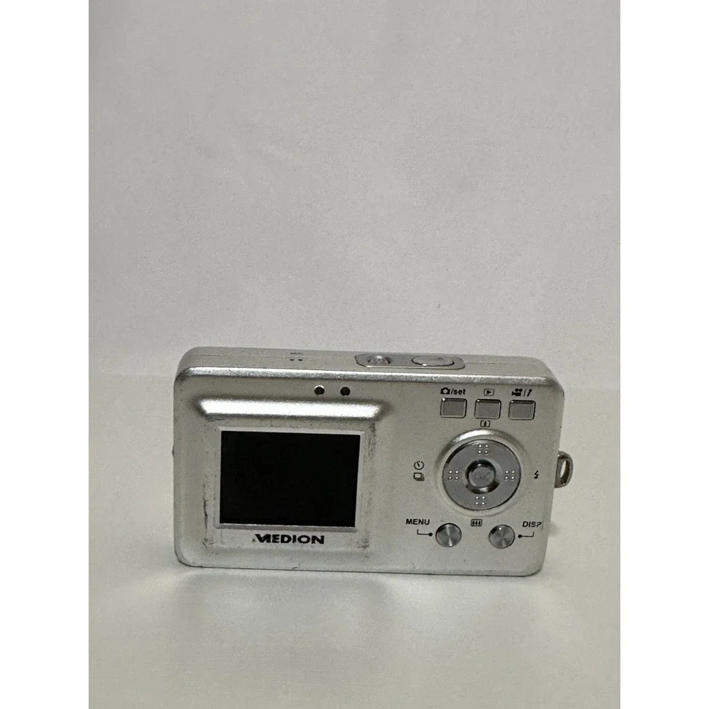 Medion MD 85173 digital camera For Parts Not Working